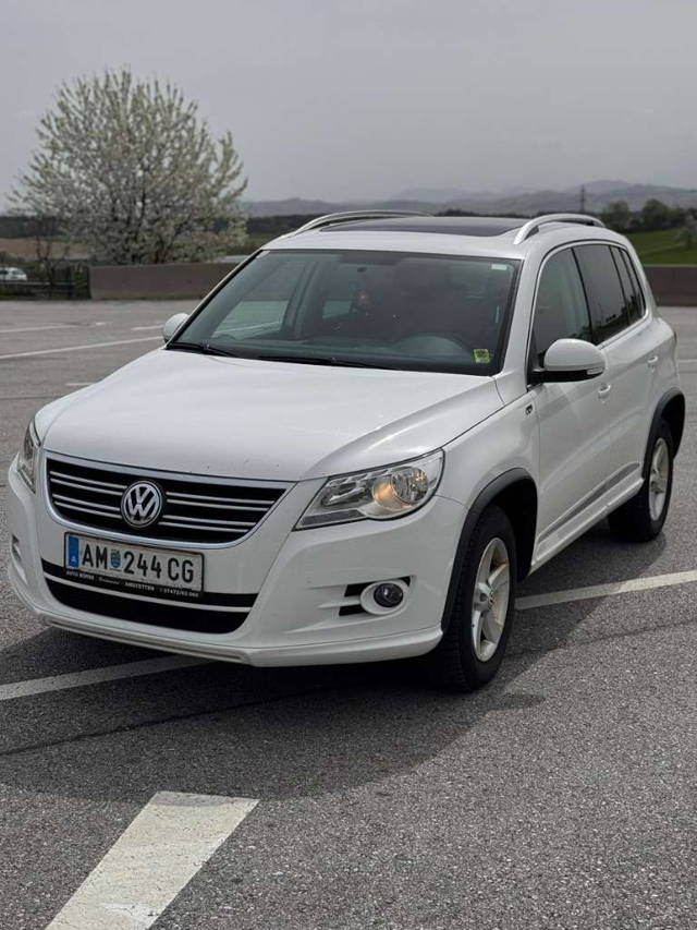VW Tiguan 2.0 SUV / Geländewagen