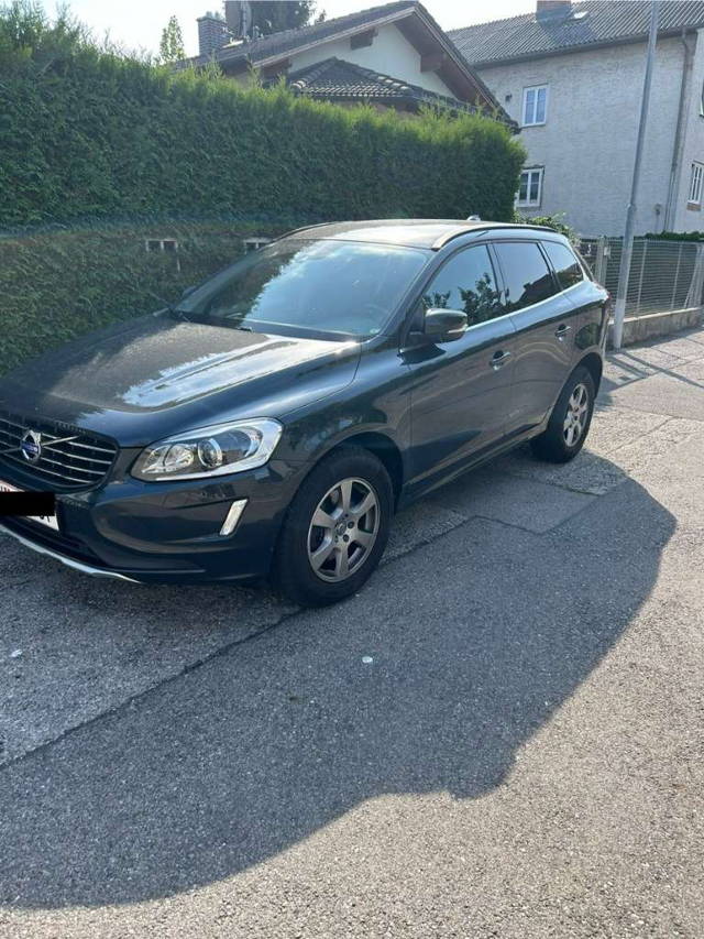 Volvo XC60 SUV / Geländewagen
