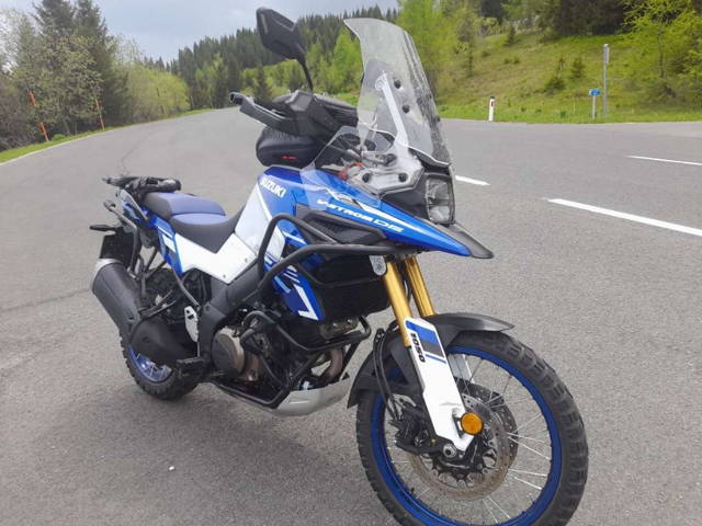 Suzuki V-Strom DE Tourer