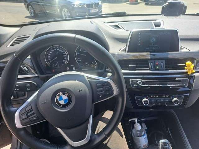 BMW X1 sDrive18i SUV / Geländewagen