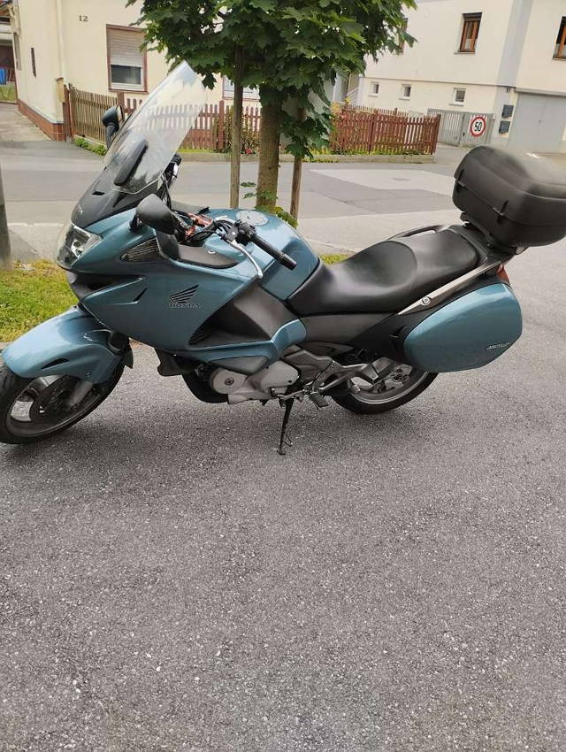 Honda NT 700 Deauville ABS, RC52E Tourer