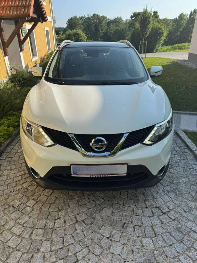 Nissan Qashqai J11 1,6 dCi 130 PS Aut. Tekna SUV / Geländewagen