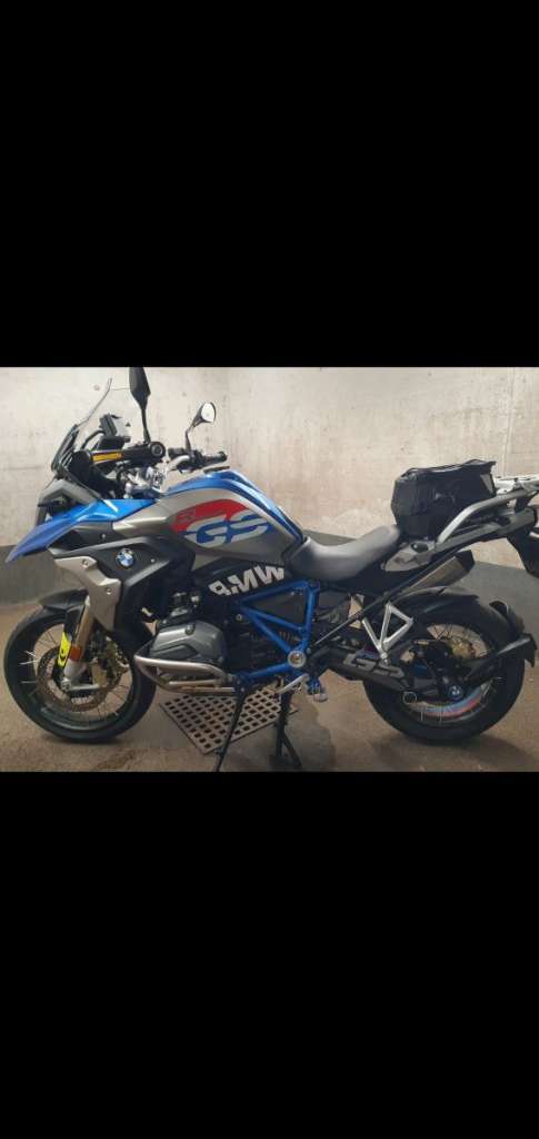 BMW R 1200 BMW R 1200 GS mit Sondermodell R 1200 GS Rallye. Tourer