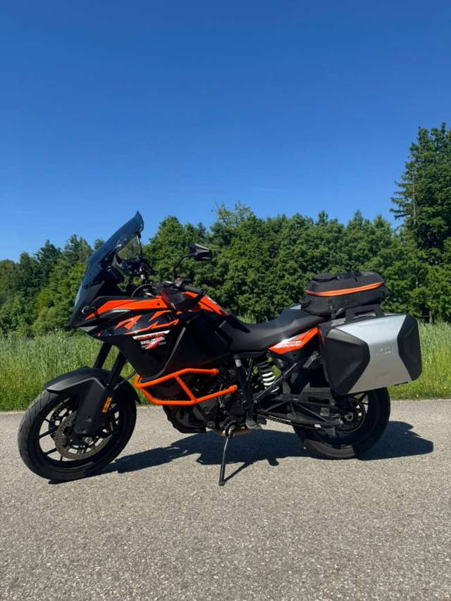 KTM Adventure 1090 Tourer