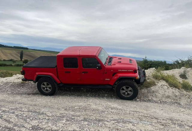 Jeep Gladiator 3,0 V6 AT8 4WD Overland SUV / Geländewagen
