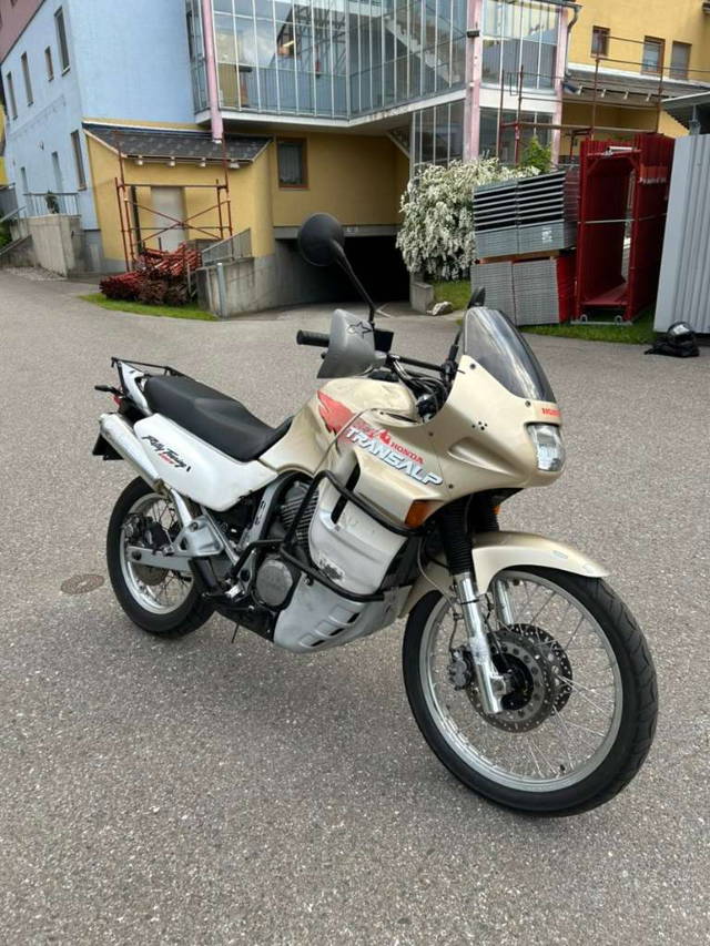 Honda Transalp XL600V Tourer