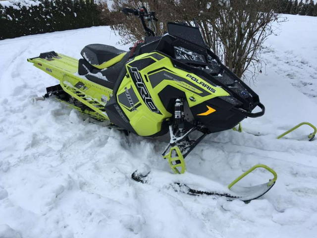 Polaris Skidoo Polaris Freizeit Pro RMK 850 3" Schneemobil