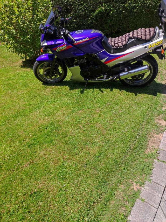 Kawasaki GPZ 500S Tourer