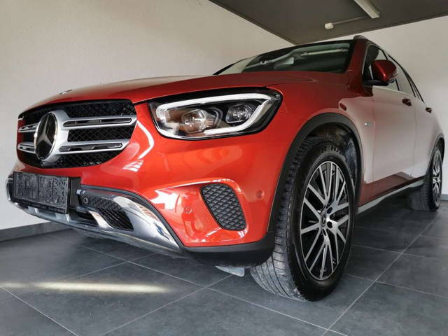 Mercedes-Benz GLC-Klasse 300 e 4 Matic,Premium Plus,Luft,Panorama,Offroad Paket SUV / Gelände...