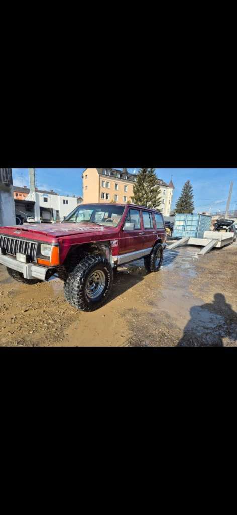 Jeep Cherokee SUV / Geländewagen