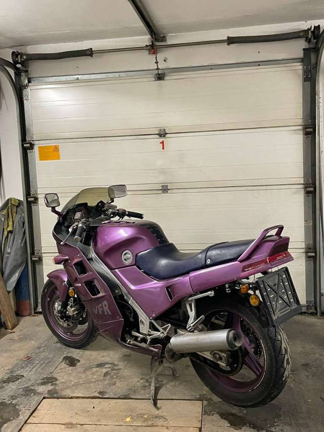 Honda VFR 750f Tourer