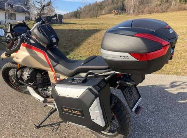 Moto Guzzi V85 TT Enduro