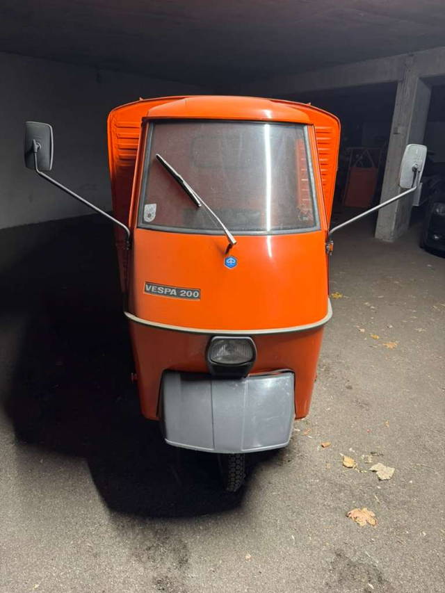 Piaggio Ape Vespa 200 Trial