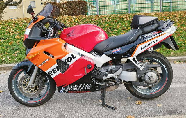 Honda VFR 800 FI Tourer