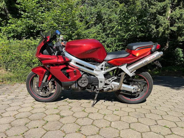 Aprilia SL 1000 Falco Tourer