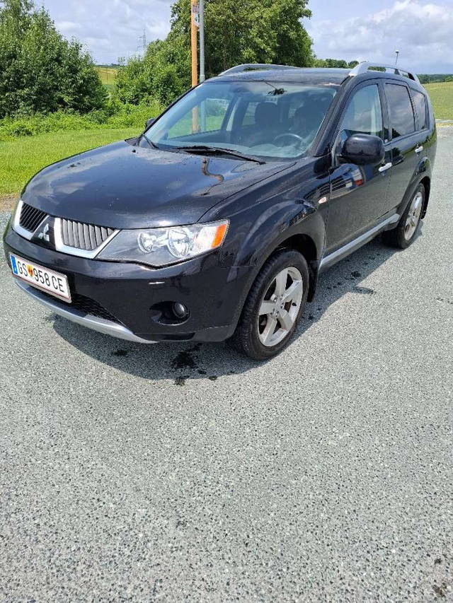 Mitsubishi Outlander 2,2 DI-D Intense+ SUV / Geländewagen