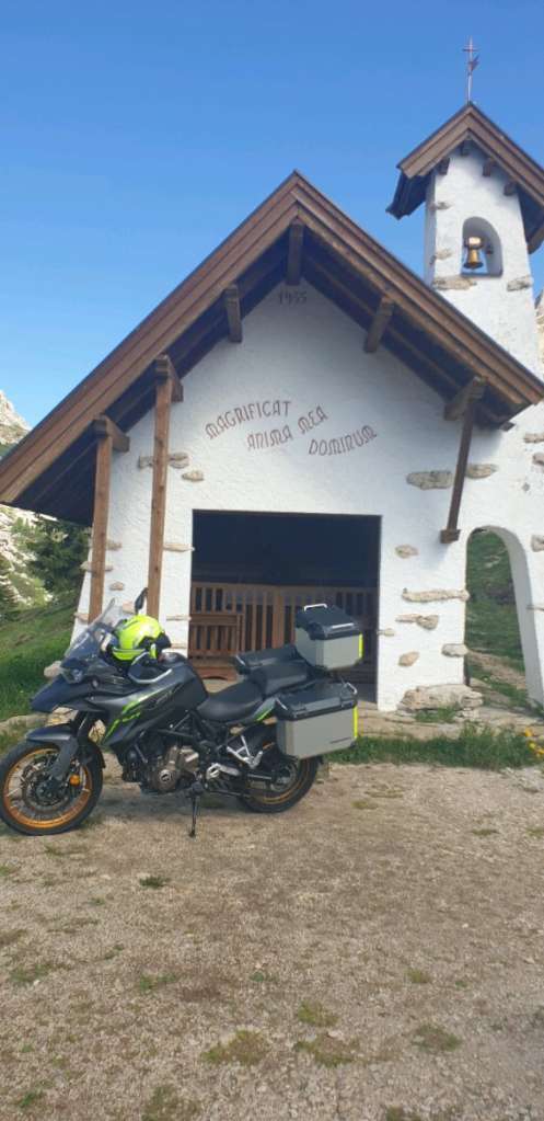 QJ Motor SRT 700 X Tourer