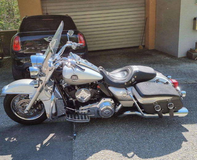 Harley-Davidson Road King FLHRC Tourer
