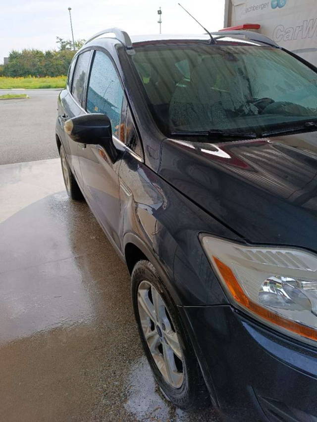 Ford Kuga 2.0 TDi Titan 4WD SUV / Geländewagen