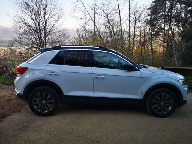 VW T-Roc Design White Silver Metallic - schwarzes Dach SUV / Geländewagen