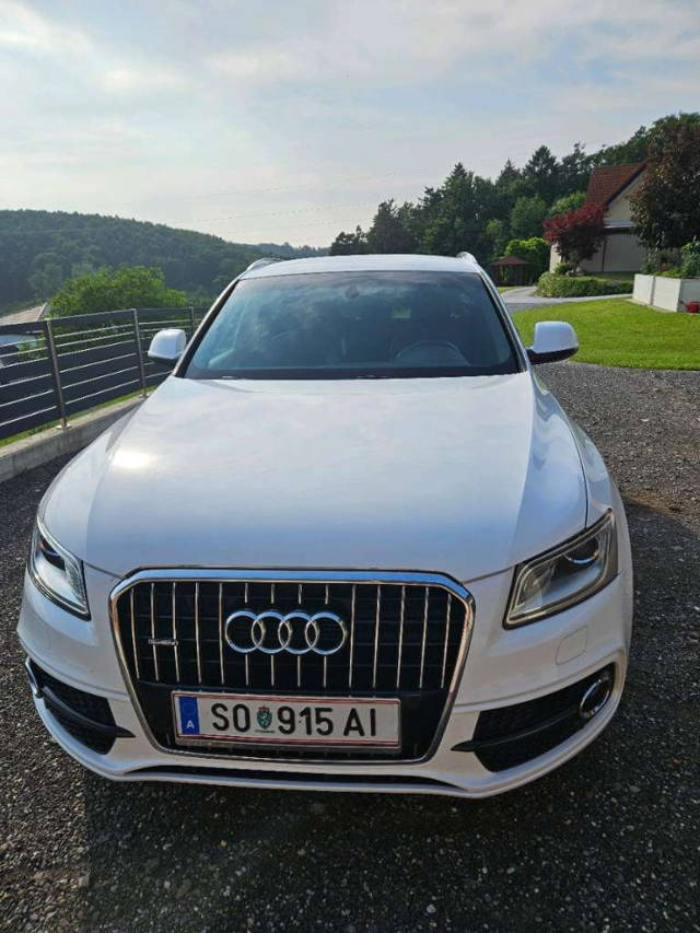Audi Q5 8R SUV / Geländewagen
