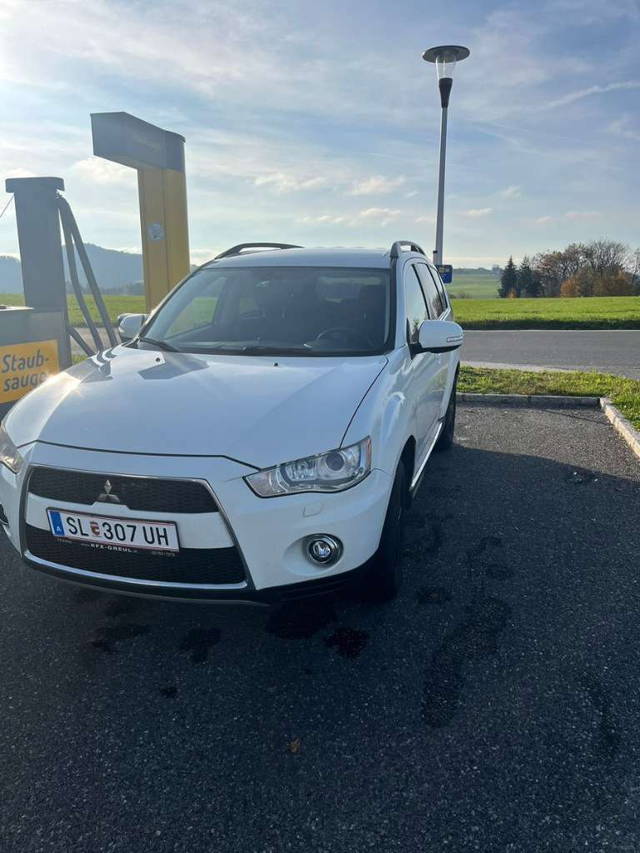 Mitsubishi Outlander 2,2 DI 4WD SUV / Geländewagen