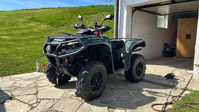 Can-Am Outlander HD7 Pro Quad