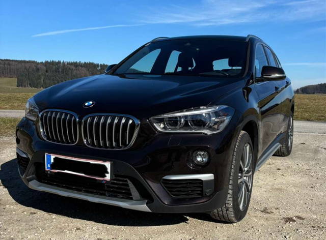 BMW X1 sDrive18i xLine SUV / Geländewagen