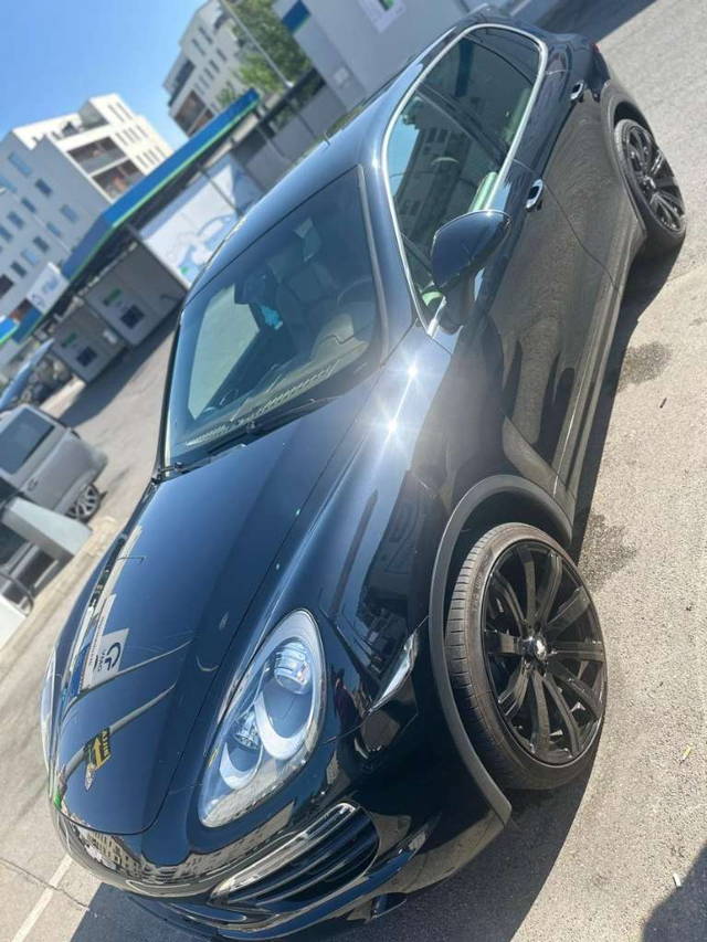 Porsche Cayenne 3.0 Diesel 22" Lombartho Felgen SUV / Geländewagen