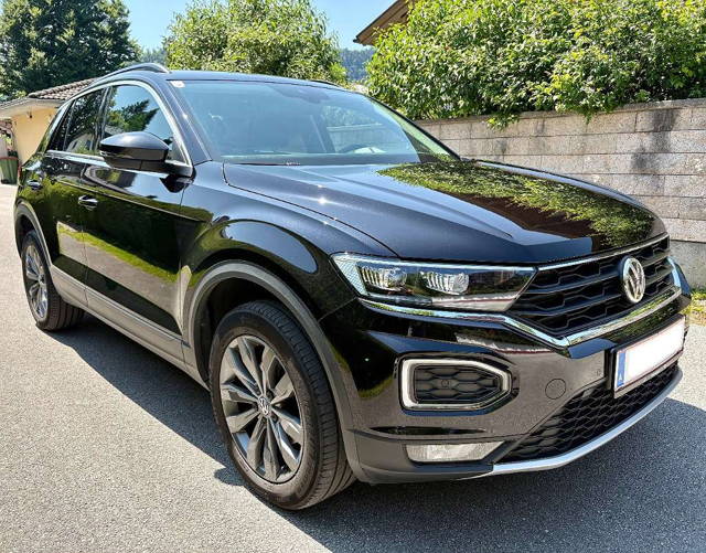 VW T-Roc 1,5 TSI ACT Design DSG SUV / Geländewagen