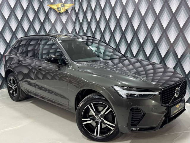 Volvo XC60 Allrad B4 Geartronic // R-DESIGN // PANO // AHK // FACELIFT // SUV / Geländewagen