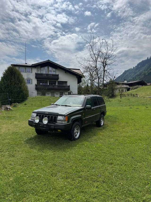 Jeep Grand Cherokee 5.2 V8 SUV / Geländewagen