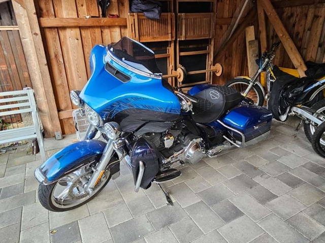 Harley-Davidson Electra FLHTKSE. ULTRA LIMETRD Tourer