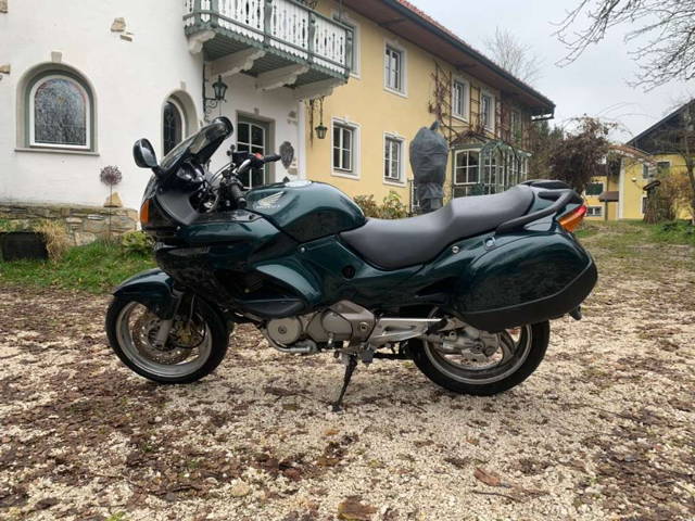 Honda NT 650 V Deauville Tourer