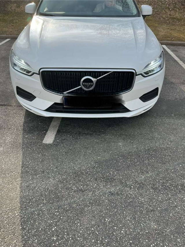 Volvo XC60 B4 SUV / Geländewagen