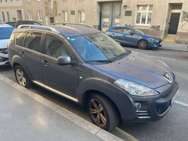 Peugeot 4007 2,2 HDi 160 FAP Exclusive SUV / Geländewagen