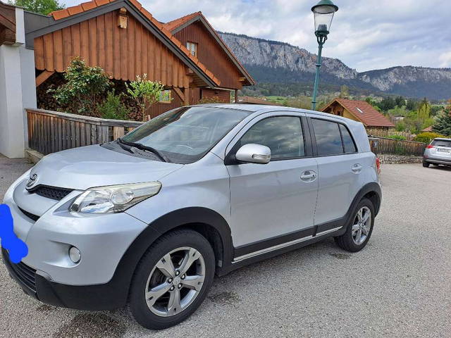 Toyota Urban Cruiser SUV / Geländewagen