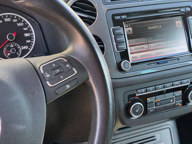 VW Tiguan , Sport&Style SUV / Geländewagen