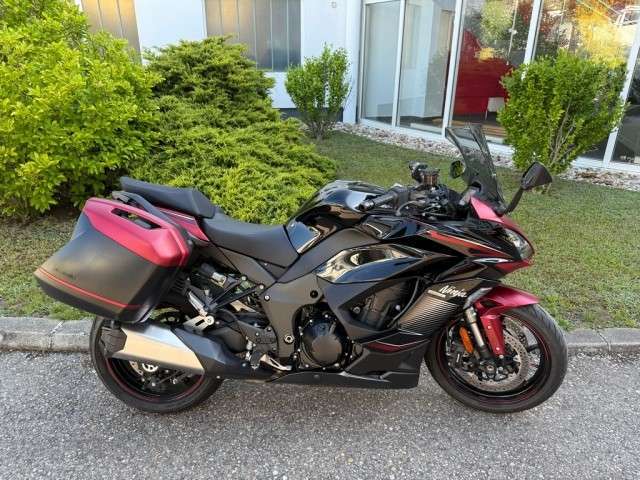 Kawasaki Ninja 1000SX Tourer
