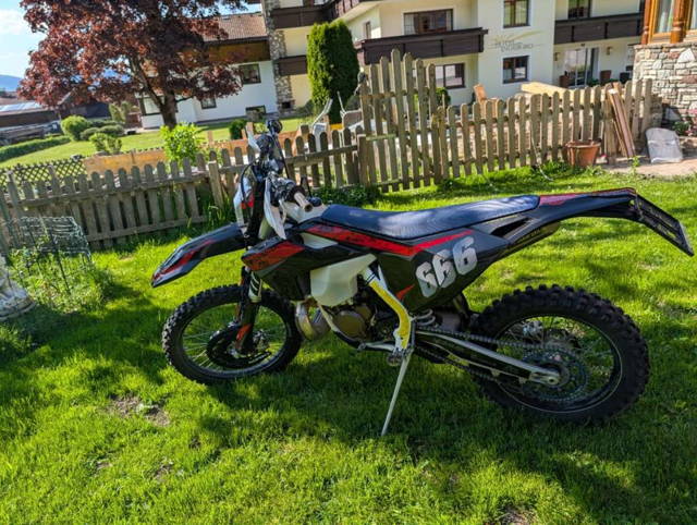 (reserviert) Husqvarna TE 300 i Enduro