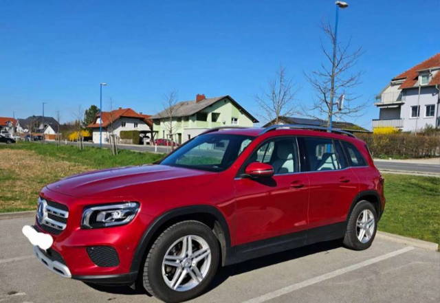 Mercedes-Benz GLB 200 SUV / Geländewagen