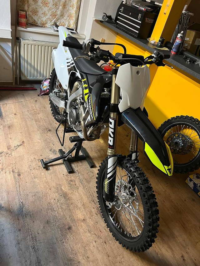 Triumph TF-250 X Motocross