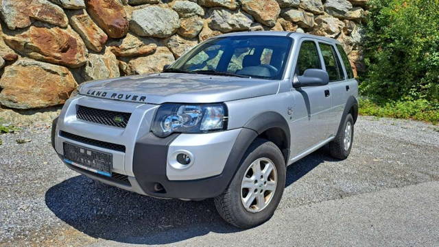 Land Rover Freelander Station Wagon 2,0 Td4 S SUV / Geländewagen
