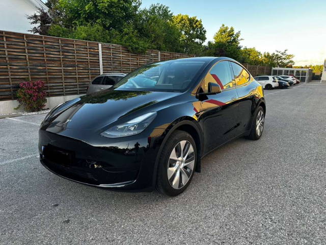 Tesla Model Y Y Long Range RWD 83 kWh SUV / Geländewagen