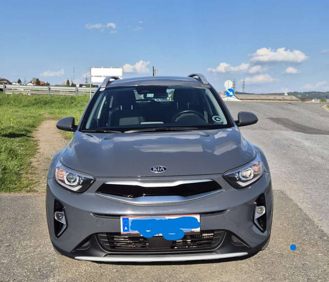 KIA Stonic 1,0 TGDI GPF ISG Silber Limited SUV / Geländewagen