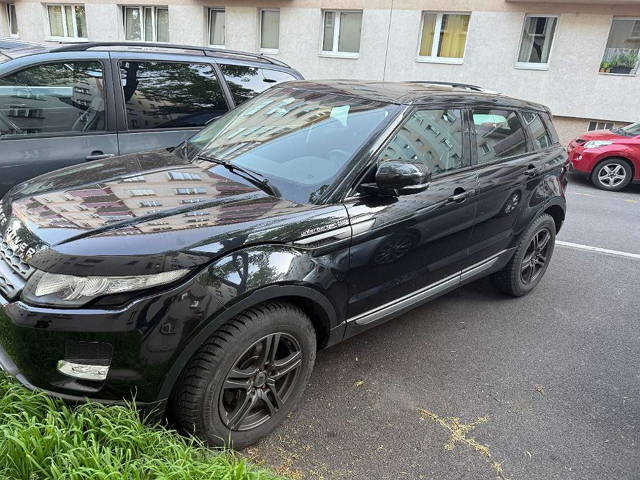 Land Rover Range Rover Evoque Pure 2,2 TD4 SUV / Geländewagen