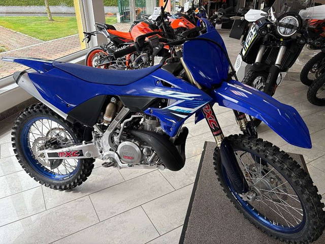Yamaha YZ 250 LC mit 2 Std Motocross