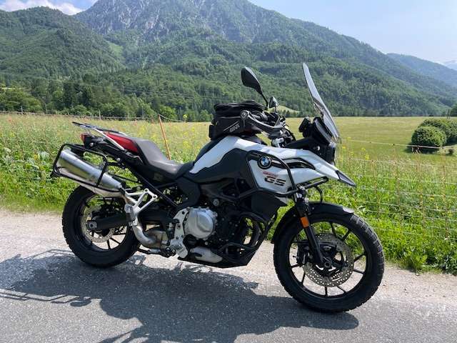 BMW F 750 GS mit Werkstieferlegung Enduro