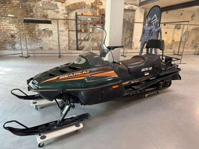 Arctic Cat WideTrack 550 Schneemobil