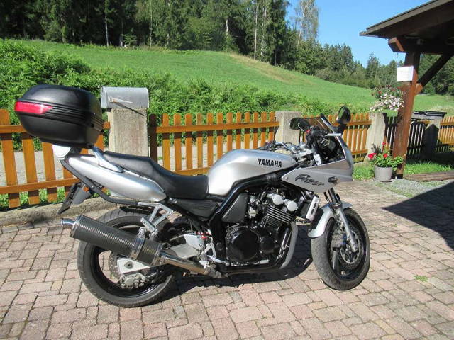 Yamaha FZS 600 Fazer Tourer